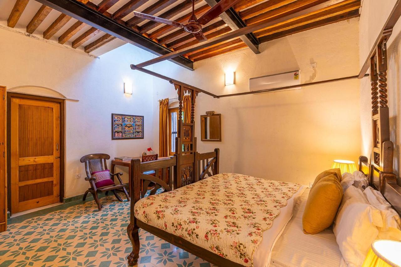 Stayvista'S Peepal Haveli - Rustic Kothi With Terrace, Breathtaking View & Bonfire Narainpur  Экстерьер фото