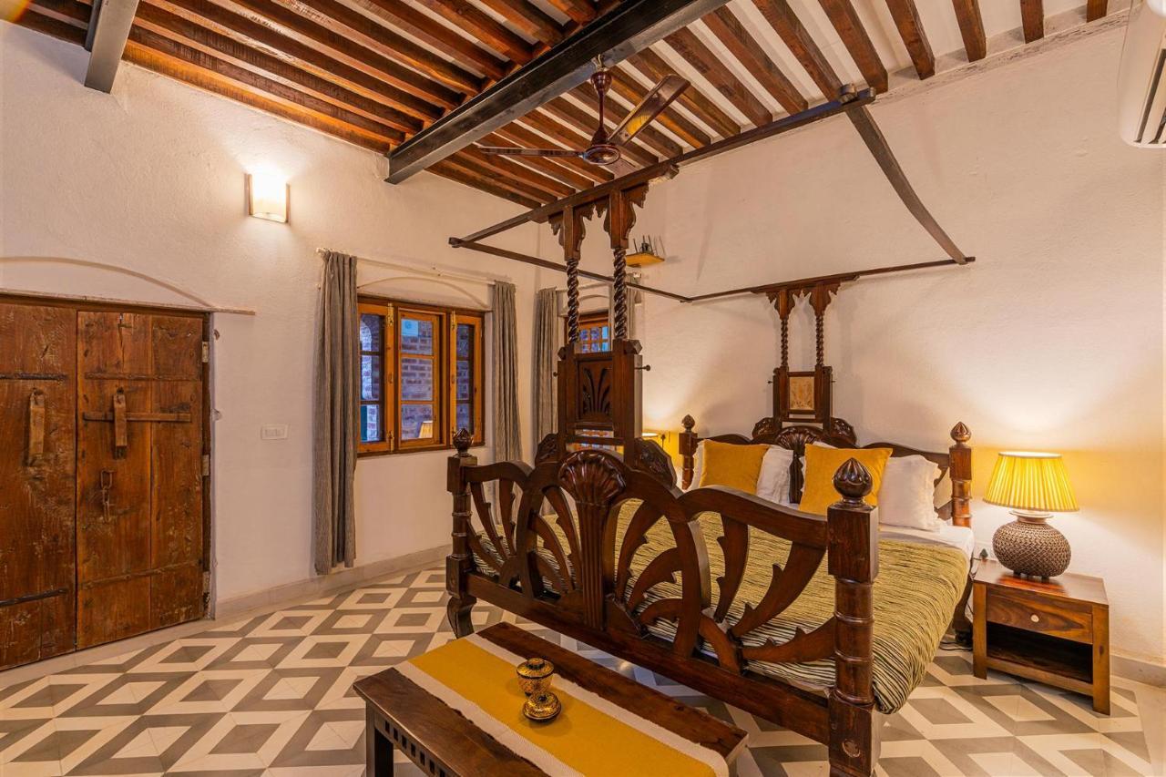 Stayvista'S Peepal Haveli - Rustic Kothi With Terrace, Breathtaking View & Bonfire Narainpur  Экстерьер фото