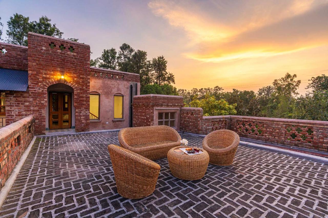 Stayvista'S Peepal Haveli - Rustic Kothi With Terrace, Breathtaking View & Bonfire Narainpur  Экстерьер фото